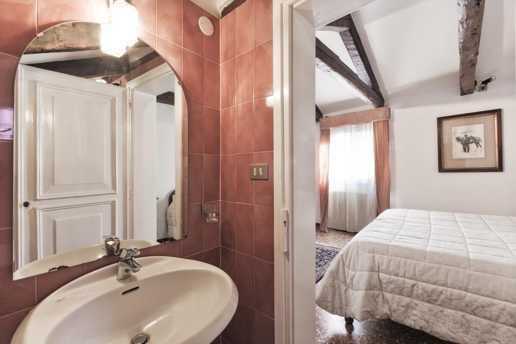 Palazzetto San Lio, Rialto Appartement Venetië Kamer foto
